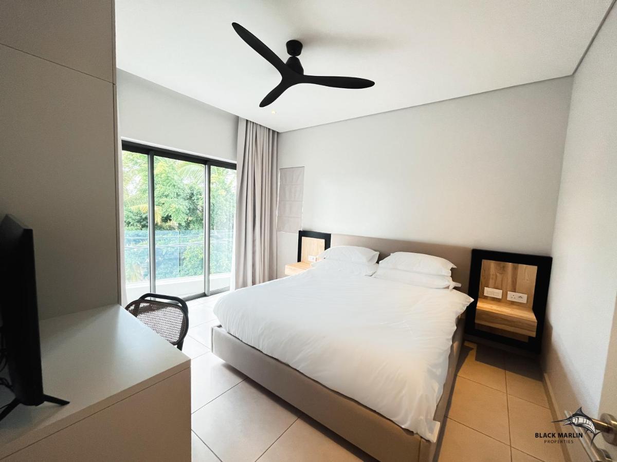 Black Marlin Apartments Pereybere Beach Exterior foto